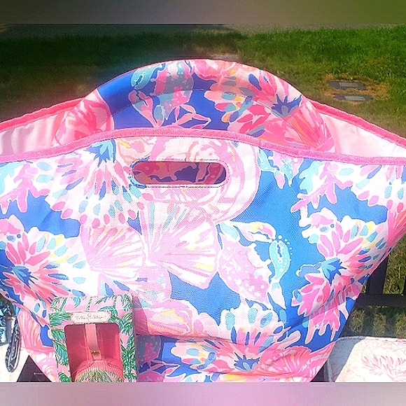 LILLY PULITZER BEACH BAG WITH MATCHING LARGE FLOATING FRISBEE GUC - Picture 3 of 3